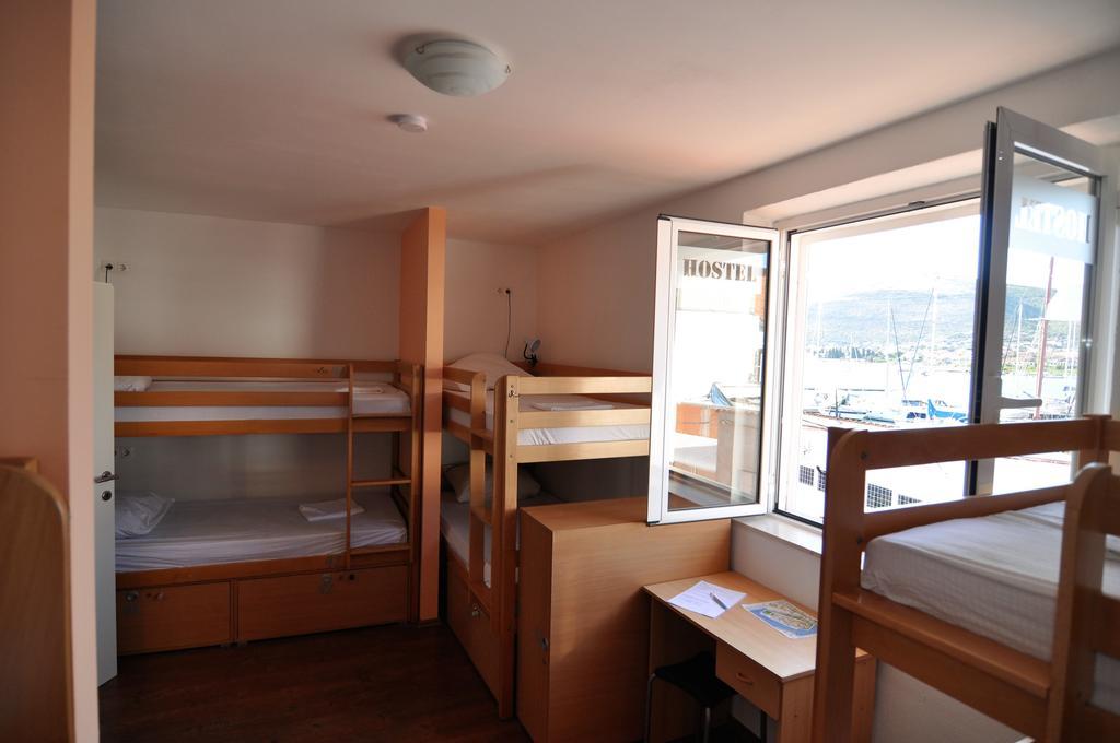 Hostel Marina Trogir Zewnętrze zdjęcie